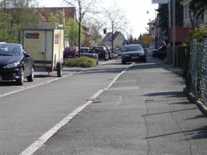 Radweg zugeparkt